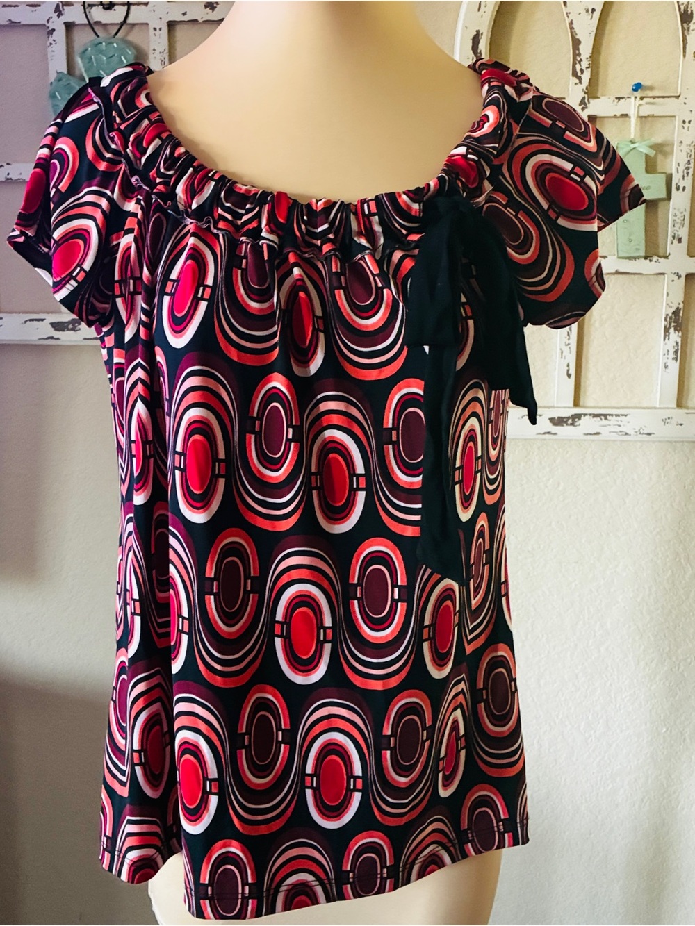 Women’s Black & Pink Geometric Scoop-Neck Blouse with Bow
